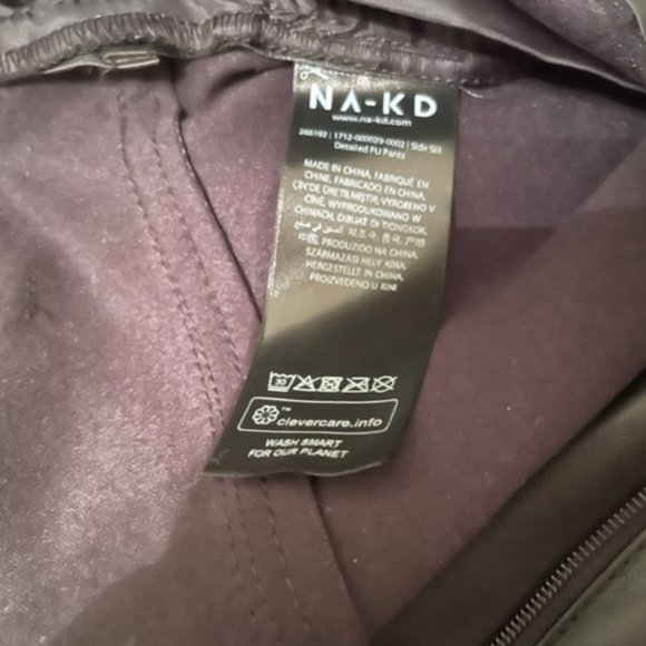NA-KD Trend Side Slit button pants size 36 NWTs Black Detailed - Picture 5 of 8